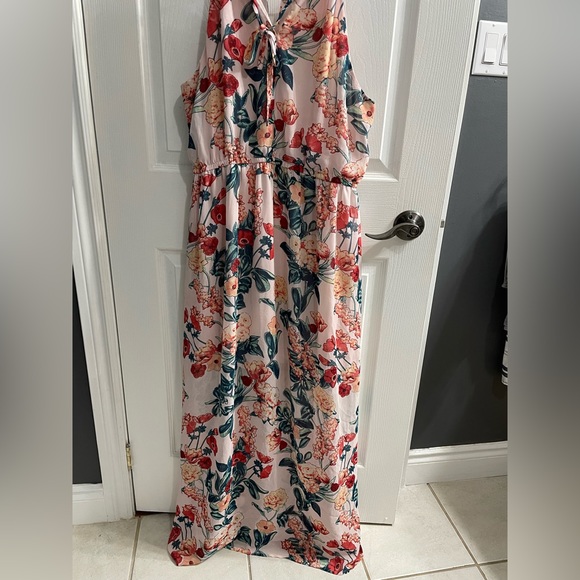 Forever 21 Maxi Dress - Picture 2 of 4